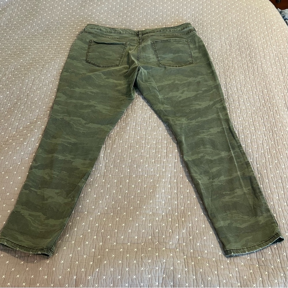 Arizona Jean Company Green Camo Jegging Pants 19 - Picture 3 of 8